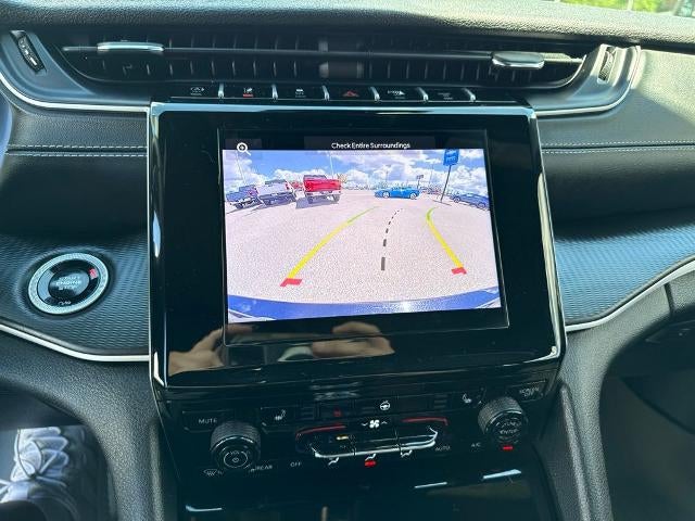 2024 Jeep Grand Cherokee L Laredo 4x4