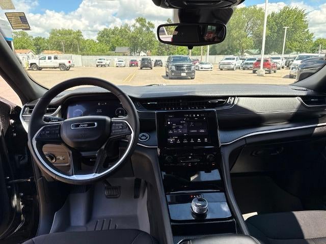 2024 Jeep Grand Cherokee L Laredo 4x4
