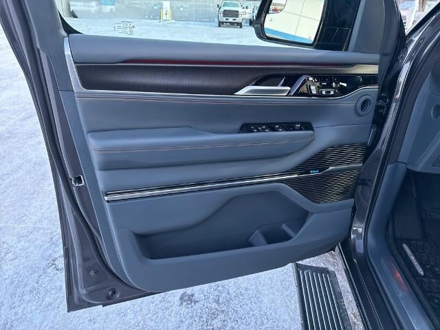 2024 Jeep Grand Wagoneer L Series III Obsidian 4x4