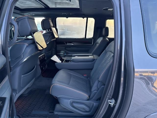2024 Jeep Grand Wagoneer L Series III Obsidian 4x4