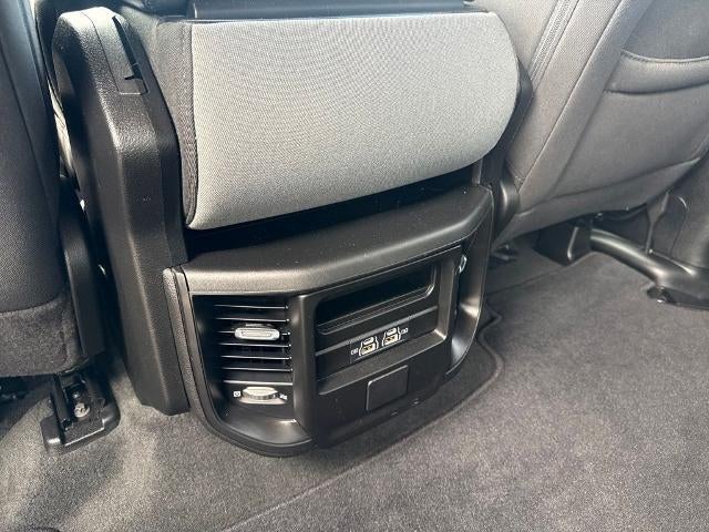 2023 RAM 1500 Big Horn Crew Cab 4x4 5'7" Box