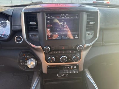 2020 RAM 1500 Laramie Crew Cab 4x4 5'7" Box