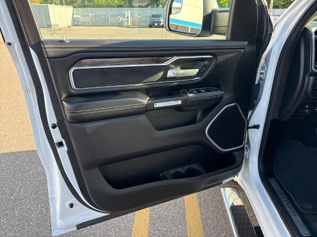2020 RAM 1500 Laramie 4x4 Crew Cab 5'7" Box