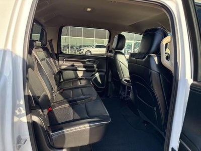 2020 RAM 1500 Laramie 4x4 Crew Cab 5'7" Box