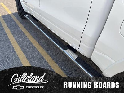2020 RAM 1500 Laramie 4x4 Crew Cab 5'7" Box