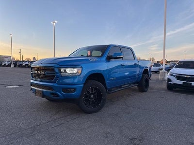 2020 RAM 1500 Big Horn Crew Cab 4x4 5'7" Box