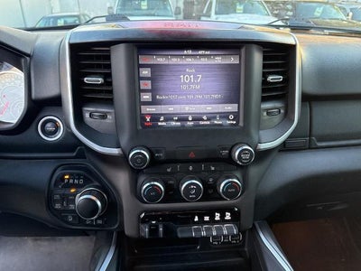 2020 RAM 1500 Big Horn Crew Cab 4x4 5'7" Box