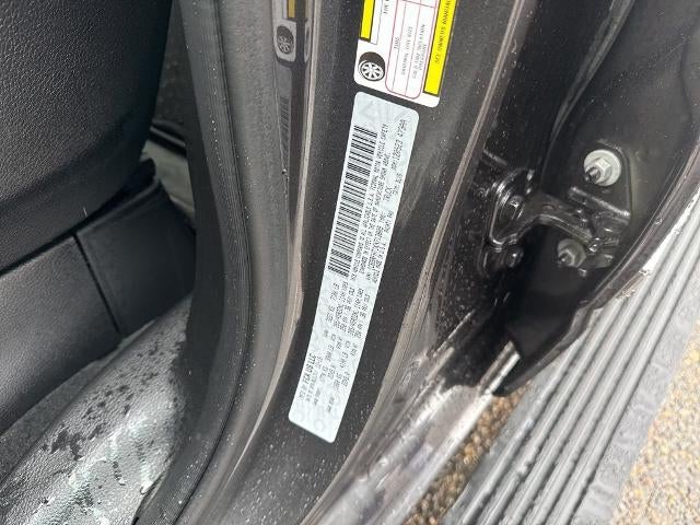 2019 RAM 1500 Limited 4x4 Crew Cab 5'7" Box