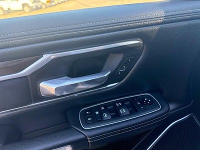 2022 RAM 1500 Laramie Crew Cab 4x4 5'7" Box