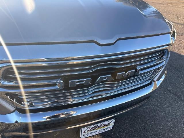 2022 RAM 1500 Laramie Crew Cab 4x4 5'7" Box