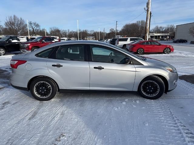 2013 Ford Focus 4dr Sdn S