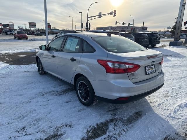 2013 Ford Focus 4dr Sdn S