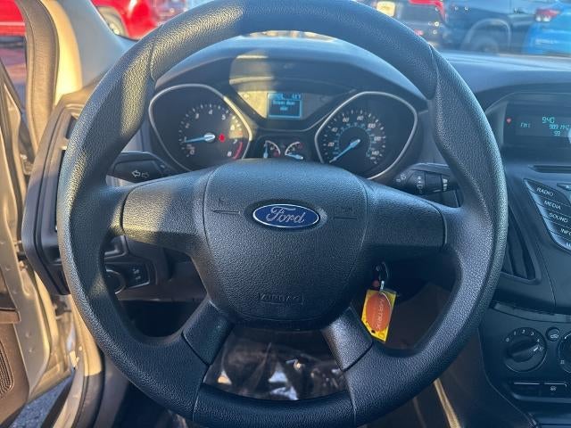 2013 Ford Focus 4dr Sdn S