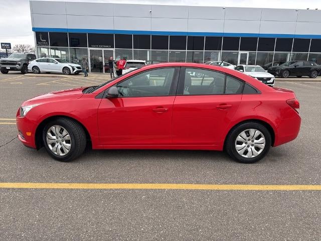 2014 Chevrolet Cruze Sedan LS (Manual)