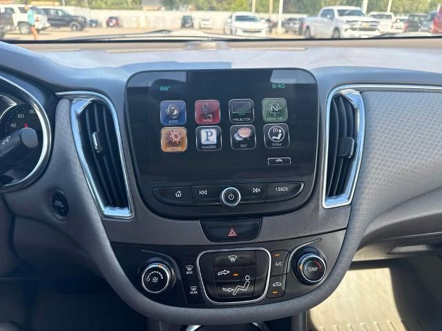 2016 Chevrolet Malibu 2LT - Photo 11