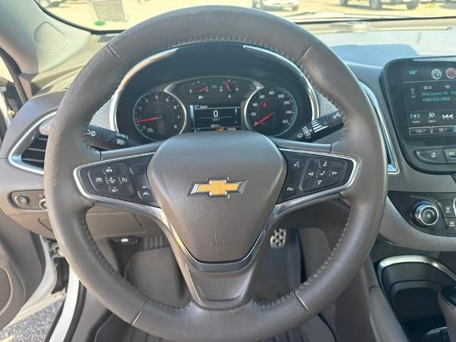 2016 Chevrolet Malibu 2LT - Photo 9