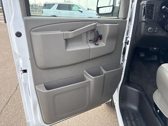 2025 Chevrolet Express Passenger 3500 Extended Wheelbase Rear-Wheel Drive 1LT