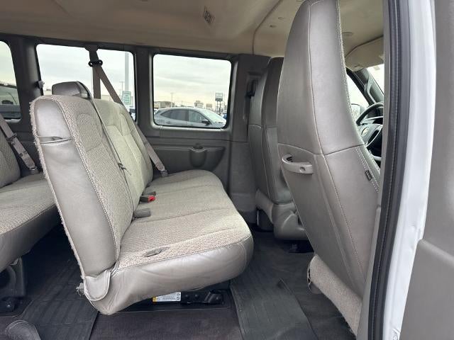 2025 Chevrolet Express Passenger 3500 Extended Wheelbase Rear-Wheel Drive 1LT