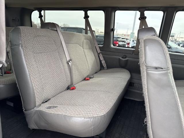 2025 Chevrolet Express Passenger 3500 Extended Wheelbase Rear-Wheel Drive 1LT