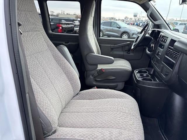 2025 Chevrolet Express Passenger 3500 Extended Wheelbase Rear-Wheel Drive 1LT