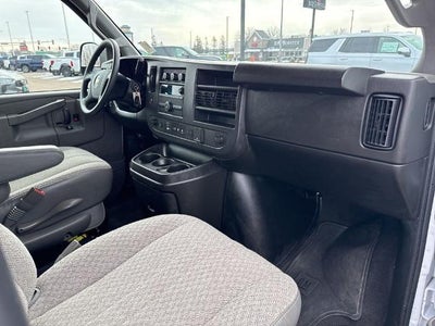 2025 Chevrolet Express Passenger 3500 Extended Wheelbase Rear-Wheel Drive 1LT