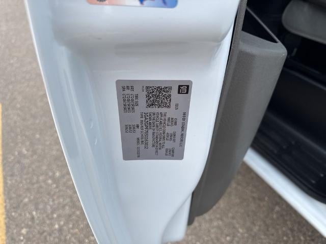 2025 Chevrolet Express Passenger 3500 Extended Wheelbase Rear-Wheel Drive 1LT