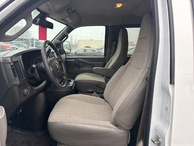 2025 Chevrolet Express Passenger 3500 3500 Extended Wheelbase Rear-Wheel Drive 1LT