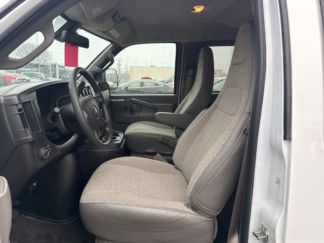 2025 Chevrolet Express Passenger 3500 3500 Extended Wheelbase Rear-Wheel Drive 1LT