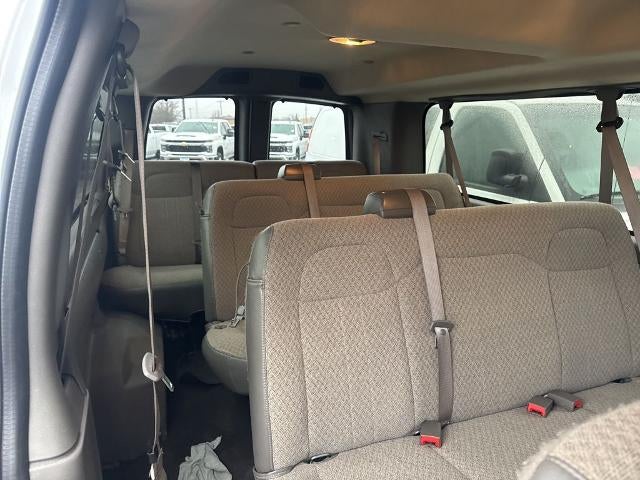 2025 Chevrolet Express Passenger 3500 3500 Extended Wheelbase Rear-Wheel Drive 1LT