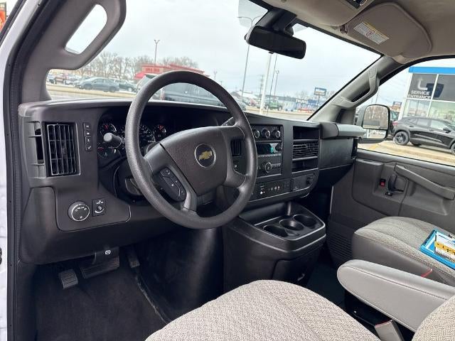 2025 Chevrolet Express Passenger 3500 Extended Wheelbase Rear-Wheel Drive 1LT
