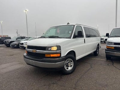 2025 Chevrolet Express Passenger 3500 Extended Wheelbase Rear-Wheel Drive 1LT