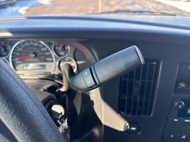 2025 Chevrolet Express Passenger 3500 Extended Wheelbase Rear-Wheel Drive 1LT