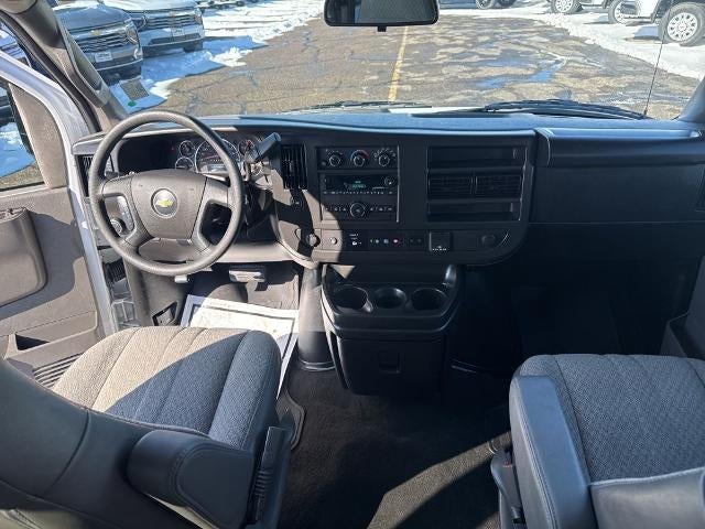 2025 Chevrolet Express Passenger 3500 Extended Wheelbase Rear-Wheel Drive 1LT