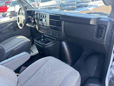 2025 Chevrolet Express Passenger 3500 Extended Wheelbase Rear-Wheel Drive 1LT