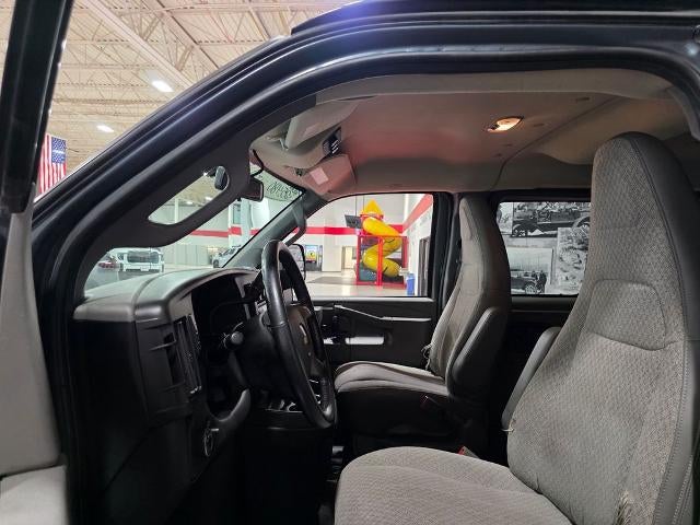 2017 Chevrolet Express Passenger 3500 LT