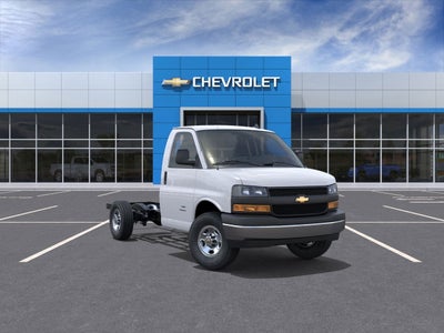 2025 Chevrolet Express Cutaway 3500 Base