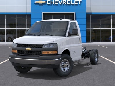 2025 Chevrolet Express Cutaway 3500 Base