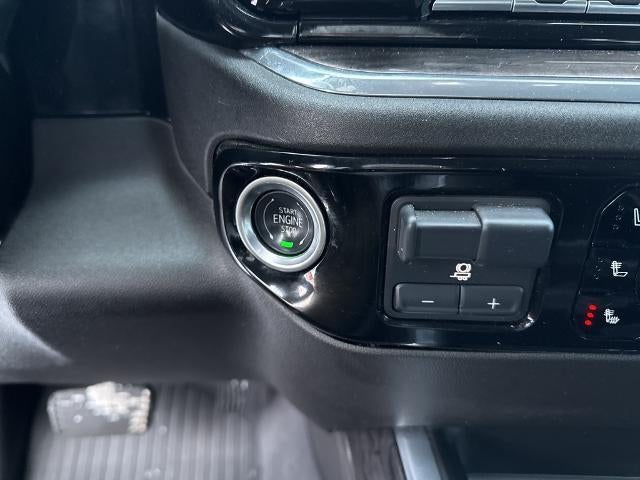 2025 Chevrolet Silverado 3500 HD Crew Cab Long Box 4-Wheel Drive LTZ