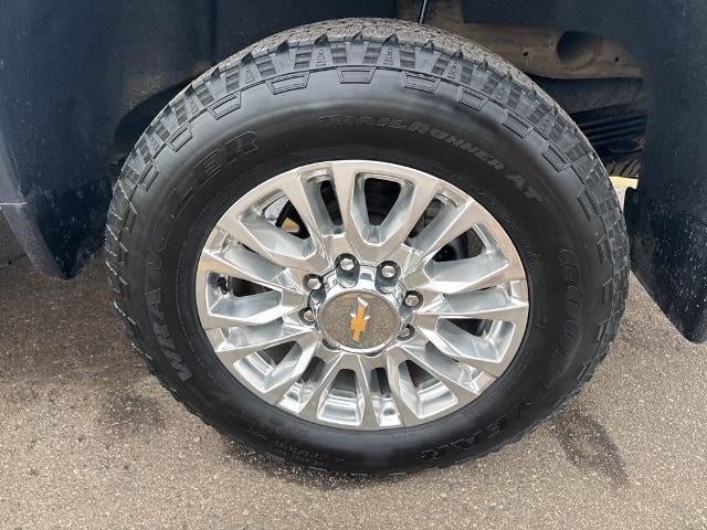 2022 Chevrolet Silverado 2500 HD Crew Cab Standard Box 4-Wheel Drive High Country