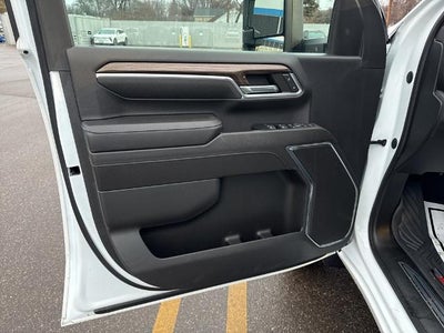 2024 Chevrolet Silverado 3500 HD Crew Cab Standard Box 4-Wheel Drive LT