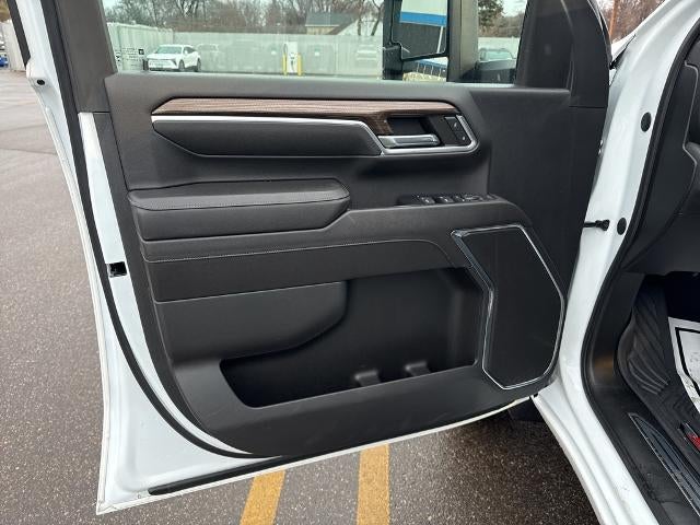 2024 Chevrolet Silverado 3500 HD Crew Cab Standard Box 4-Wheel Drive LT