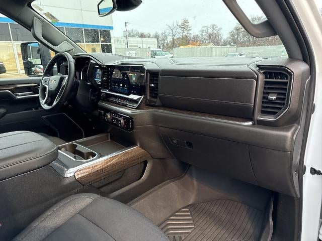 2024 Chevrolet Silverado 3500 HD Crew Cab Standard Box 4-Wheel Drive LT