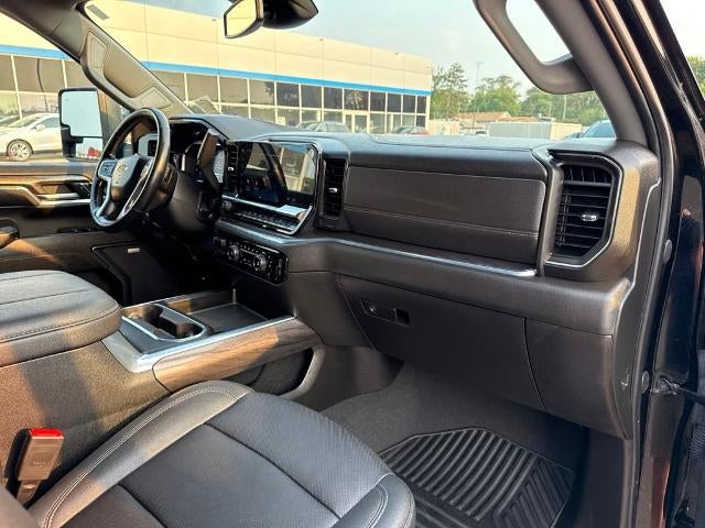2024 Chevrolet Silverado 3500HD LTZ - Photo 29