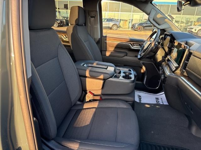 2025 Chevrolet Silverado 1500 Crew Cab Short Box 4-Wheel Drive LT 2FL