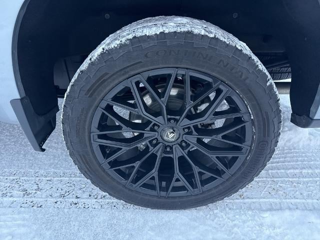 2025 Chevrolet Silverado 1500 Crew Cab Standard Box 4-Wheel Drive High Country