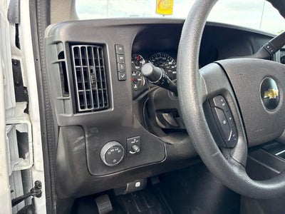 2025 Chevrolet Express Cargo WT