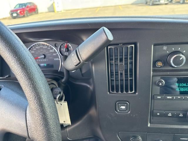 2024 Chevrolet Express Cargo 2500 2500 Regular Wheelbase Rear-Wheel Drive