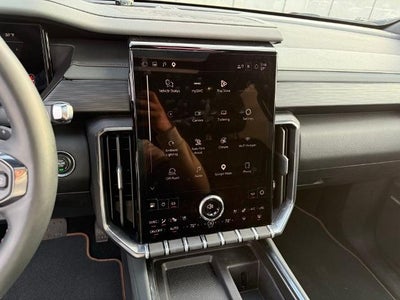 2025 GMC Acadia AT4