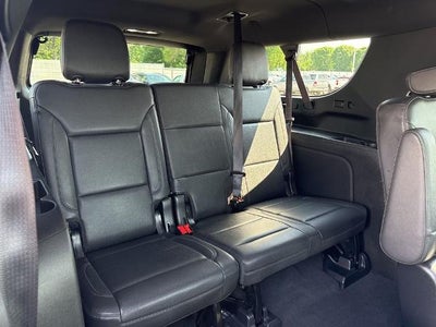 2022 Chevrolet Suburban 4WD LT