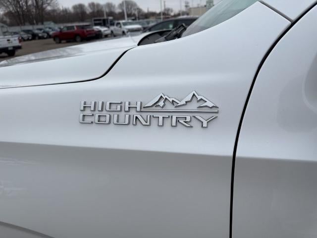 2021 Chevrolet Suburban 4WD High Country